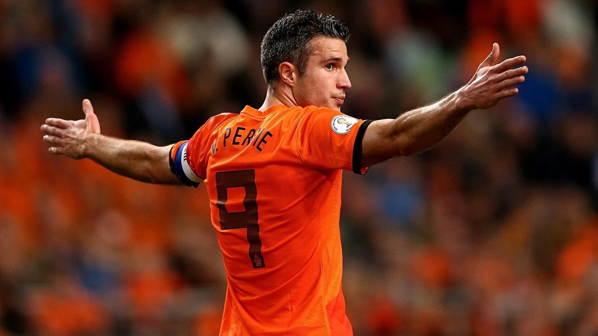 “腰旗式美式橄榄球:竞技新趋势在成都七中东部赛场燃爆”